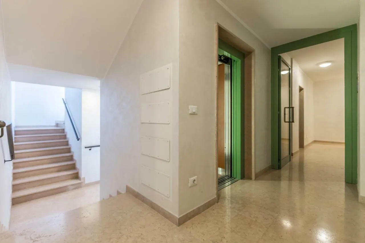 Freud 8, Bologna By Short Holidays Apartment