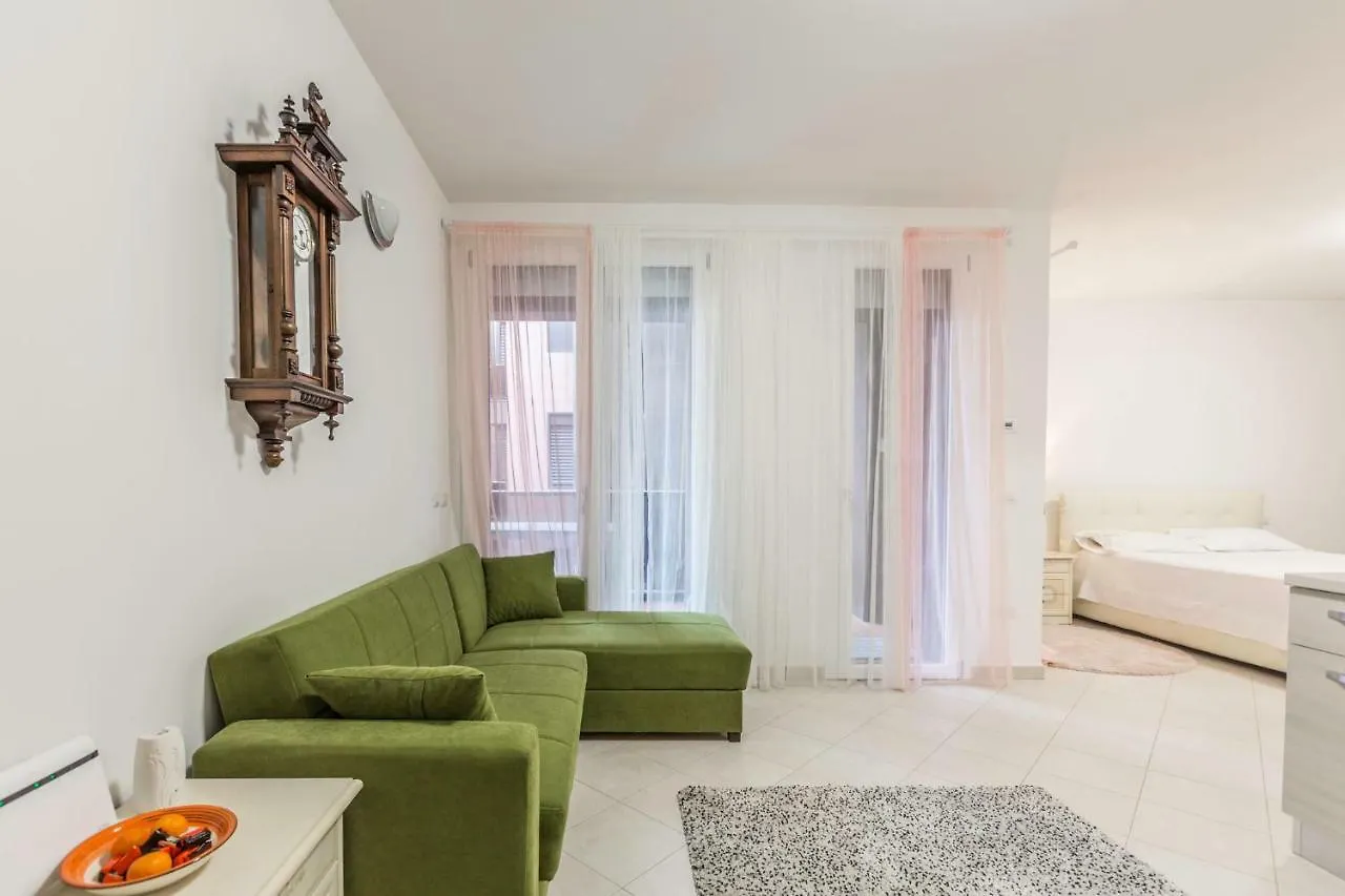 Freud 8, Bologna By Short Holidays Apartment