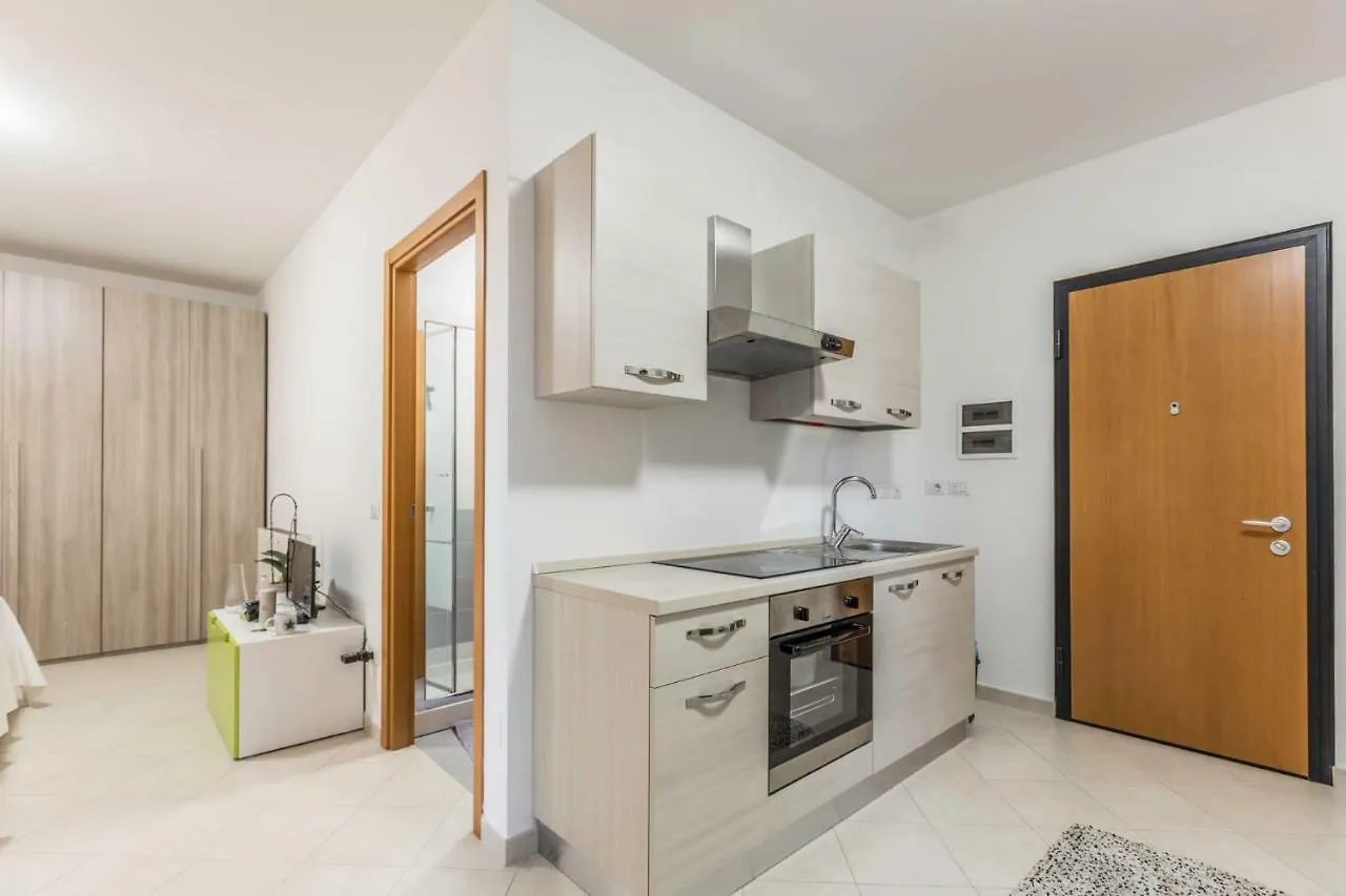 Freud 8, Bologna By Short Holidays Apartment 0*,